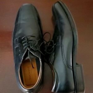 Dress shoes